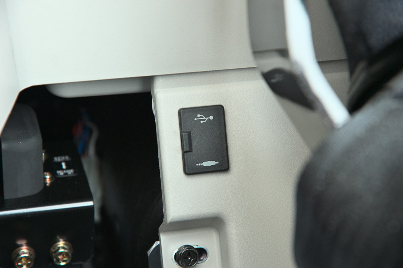 Imagen de Excavadora especializada SK300LC-10 Puerto USB de largo alcance para América del Norte modelo