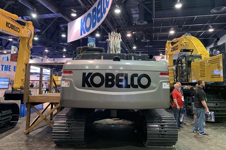 Kobelco Hybrid en ConExpo